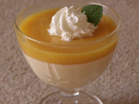 Panna cotta őszibaracköntettel 